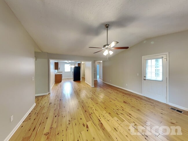 Photo - 119 Bradford Cir