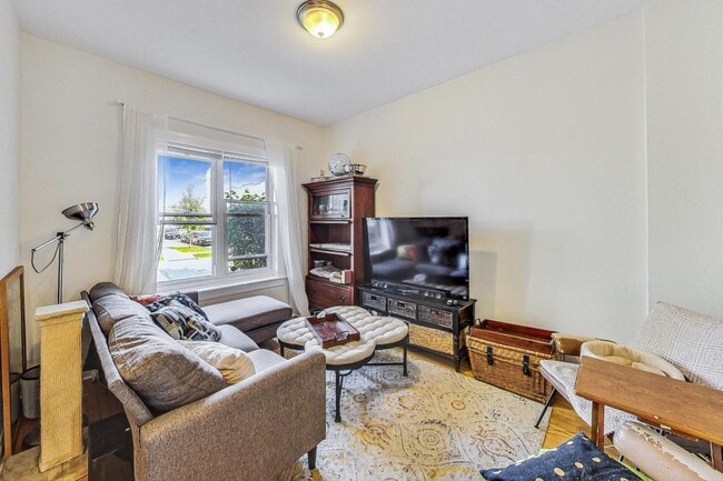 Photo - 2700 N Artesian Ave