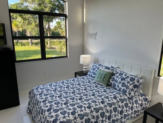 Photo - 4320 30th Ave SE