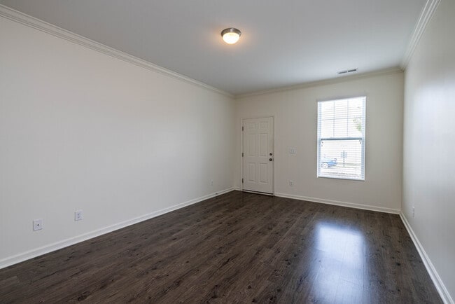 Photo - 3BD/2.5BTH Townhome North Western School District - SPRING SPECIAL