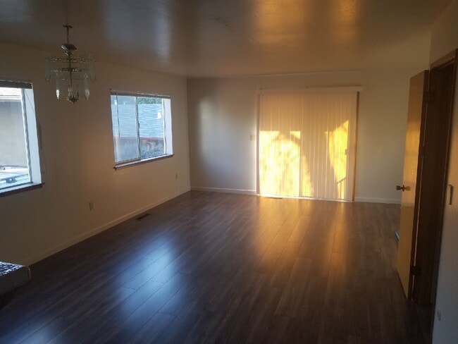 Photo - Racetrack 2 Unidad 188