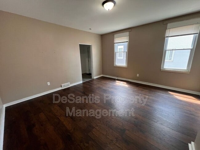 Photo - 1104 Brabec St