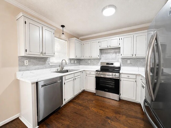Photo - 9 Green Oak Dr