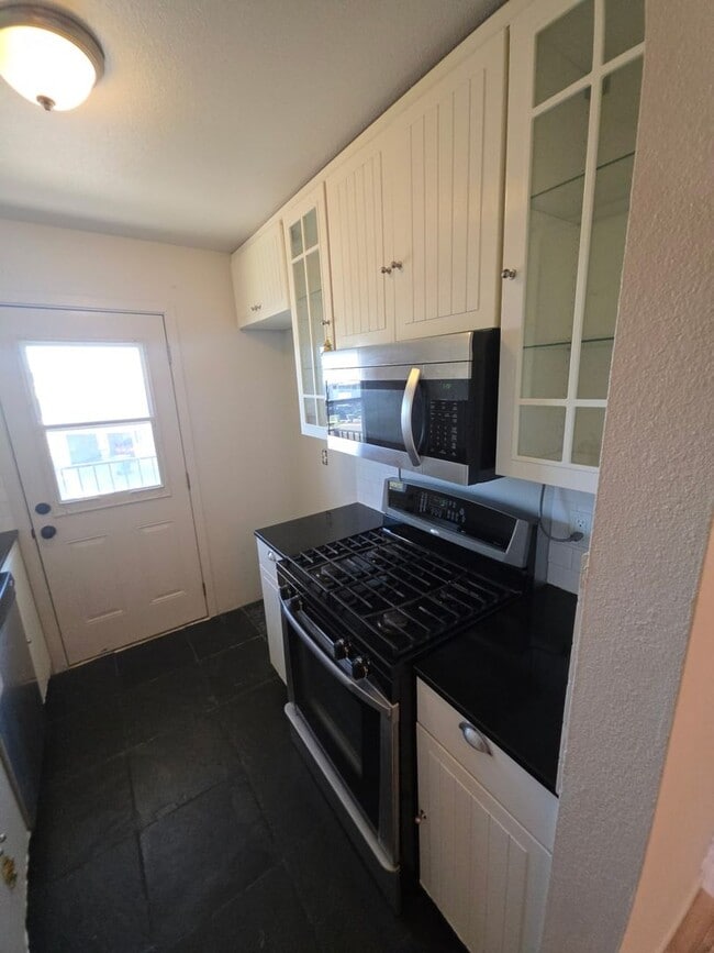 Photo - 3564 Sapphire Dr Unit 4