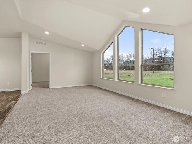 Photo - 216 Mossyrock Rd W