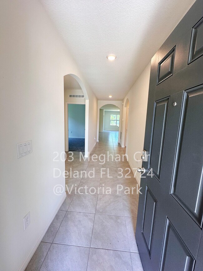 Photo - 203 Meghan Cir