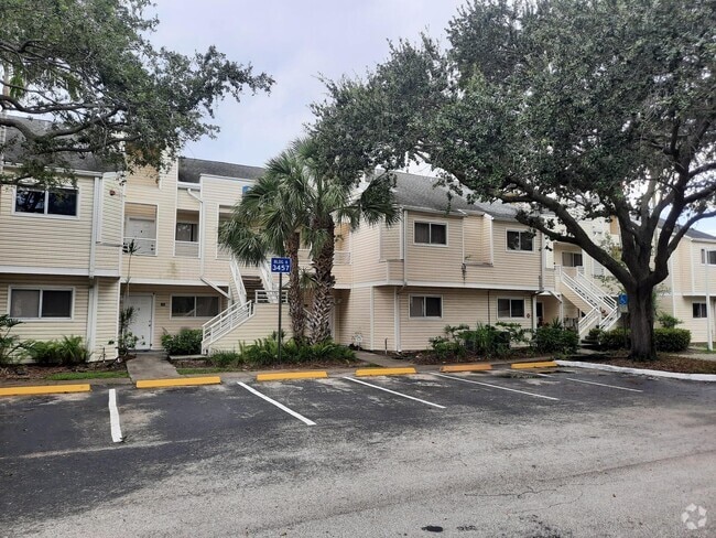 Building Photo - 3457 NW 44th St Unit 206 Rental
