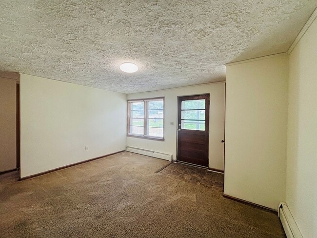 Photo - 208 Broce Dr Unit 4