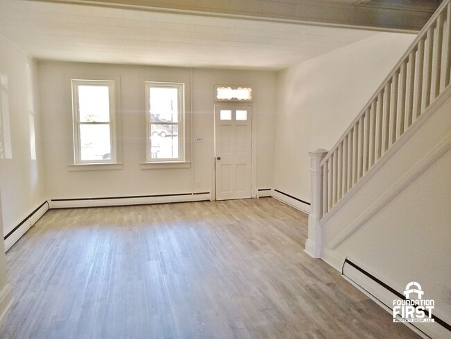 Photo - 3 Bed / 1 Bath Single Family Home