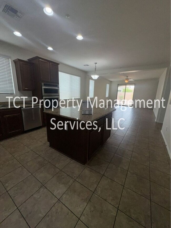 Photo - Charming home in the Bridges at Gilbert!