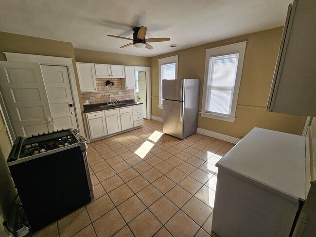 Photo - BNH- 2482 Unidad 2482A