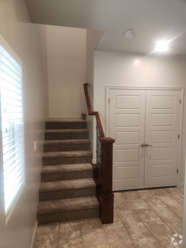 Building Photo - 359 S Deep Creek Dr Rental