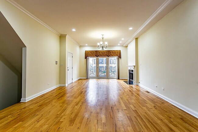 Photo - 2355 W Harrison St Unit 1