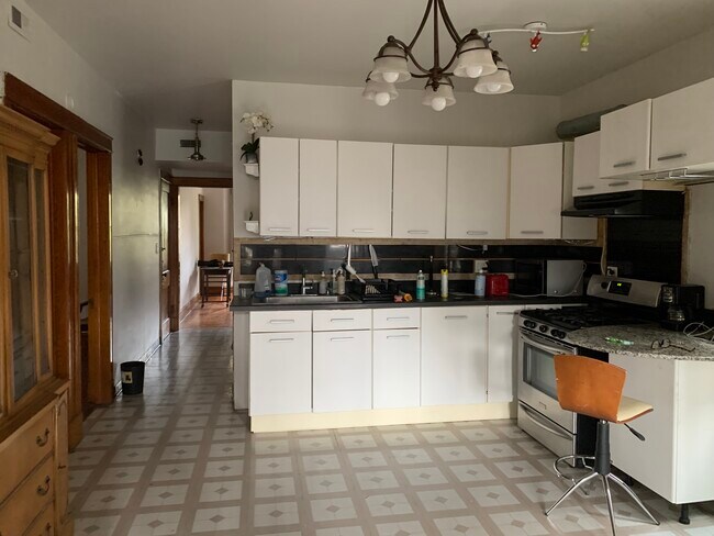 Photo - 3513 W Palmer St Unit 3BR1BA Palmer str Apartme