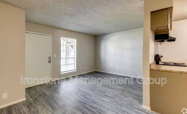 Photo - 5307 E 47th Pl
