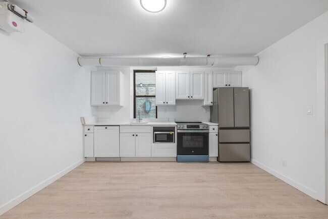 Building Photo - 258 Wadsworth Ave