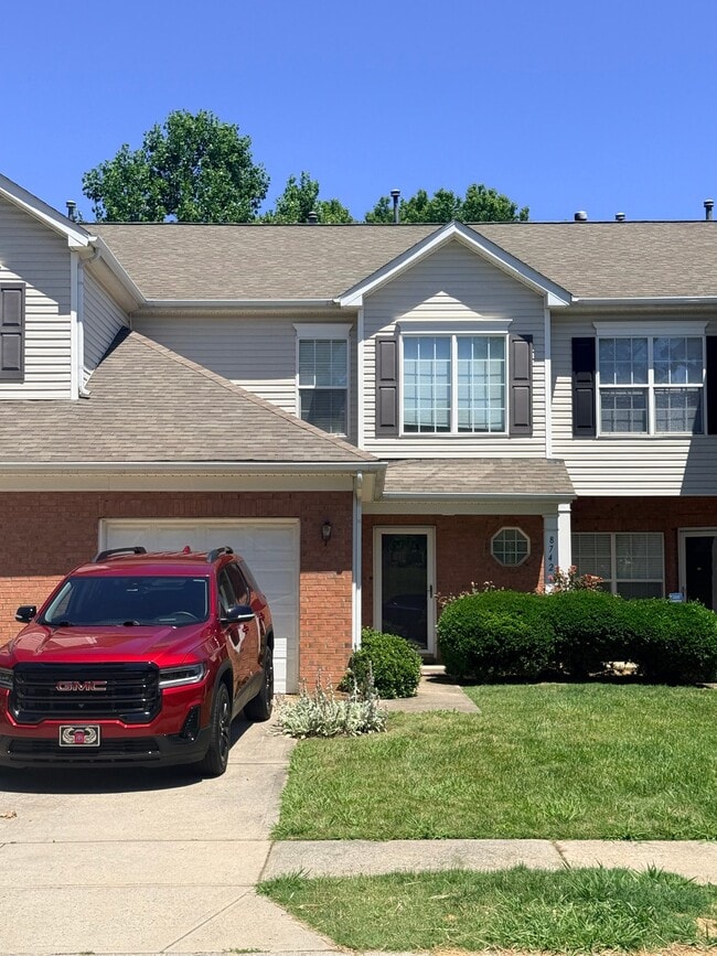 Building Photo - 8742 Appledale Dr
