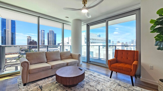 Photo - 1515 Liona St Unit 1100