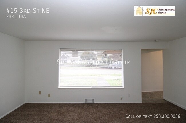 Photo - 415 3rd St NE
