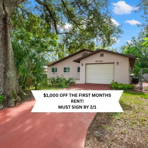 Building Photo - Home For Rent in St Petersburg!