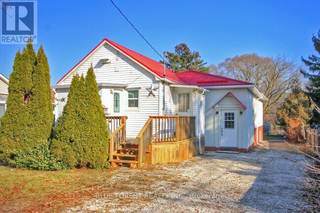 Photo - 146 Emerson Ave