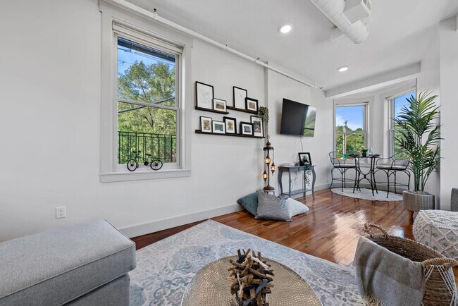 Photo - 155 Dorchester Ave Unidad ID1056126P