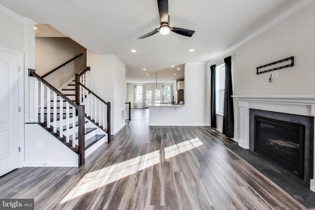 Photo - 2530 Lanham Hill Cir