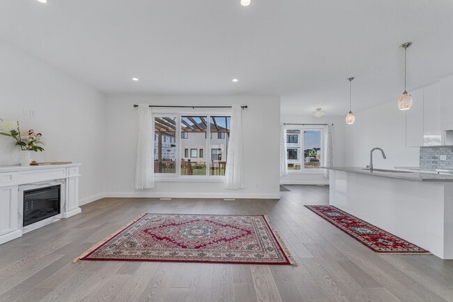 Photo - 1719 Applerock Av