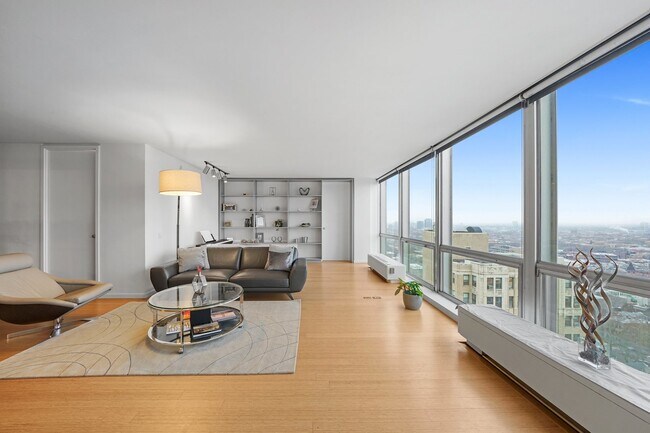 Photo - 2400 N Lakeview Ave Unit 2705