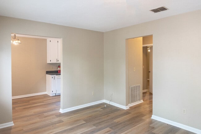 Photo - 733A Pointe Court