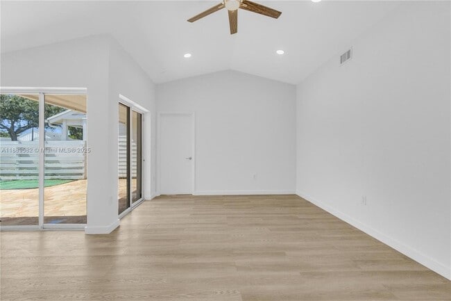 Photo - 13737 SW 147th Cir Ln