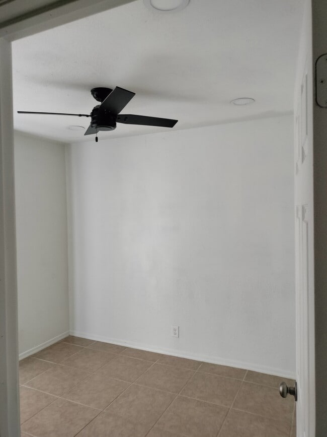 Bedroom 2 - 1342 W Emerald Ave