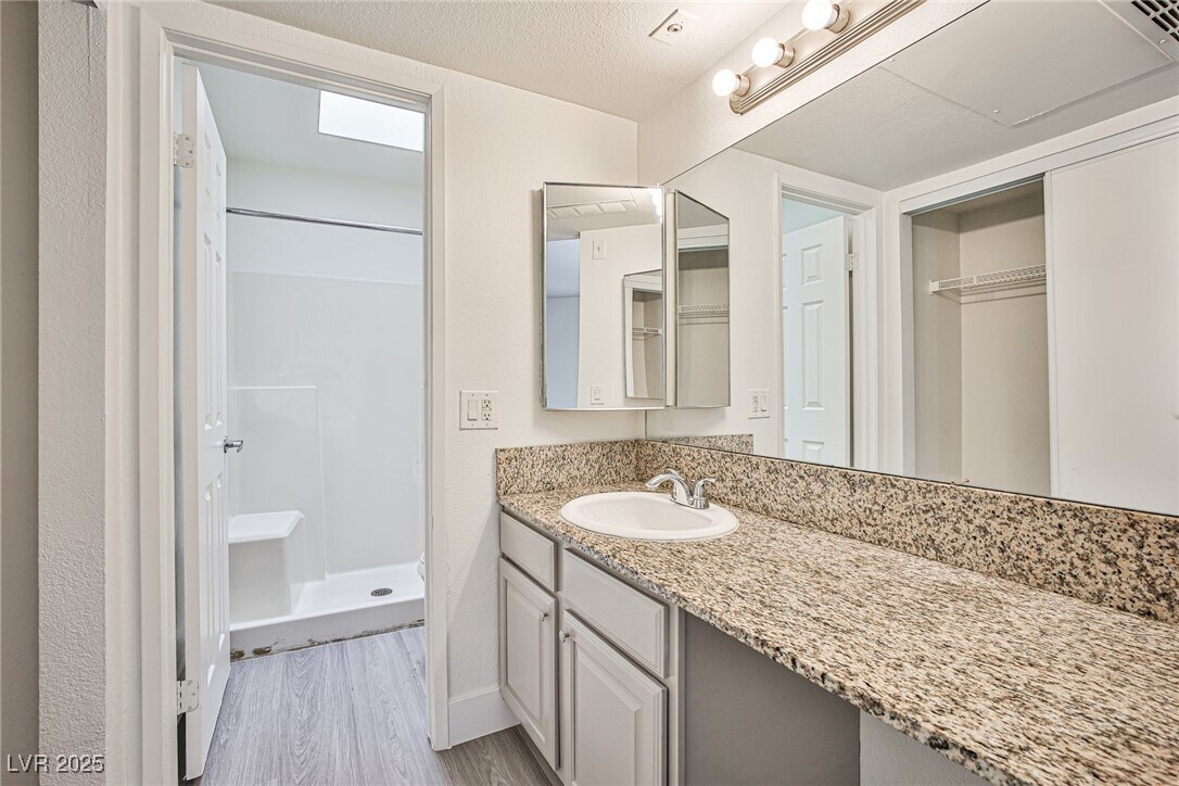 Photo - 5166 S Jones Blvd Unit 204