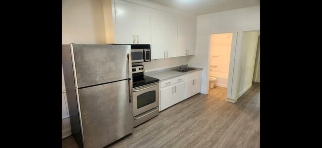 Photo - 698 Massabesic St Unit 2L