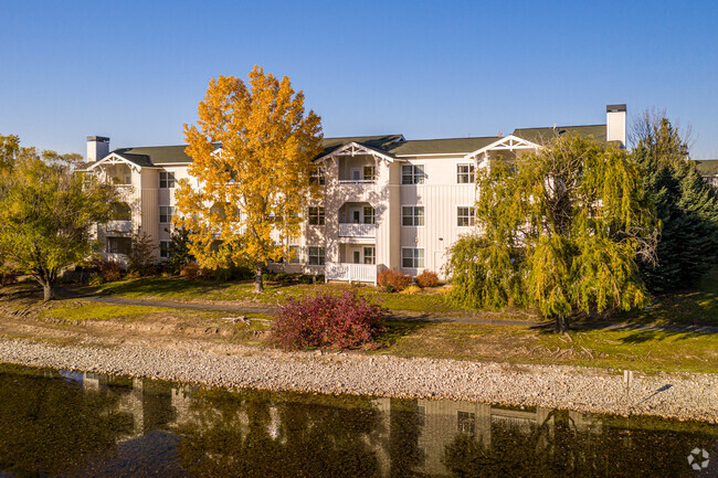 Building Photo - River Quarry Apartments