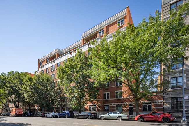 Photo - 70 W 139th St