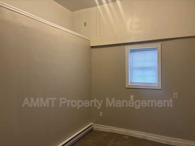 Photo - 145 E Main St