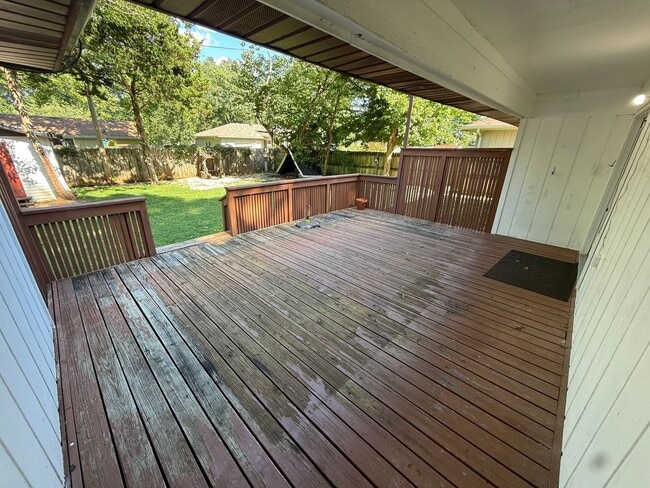 Photo - 4 Bed 2 Bath Springfield, MO