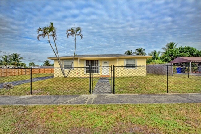 Photo - 3531 SW 36th St House