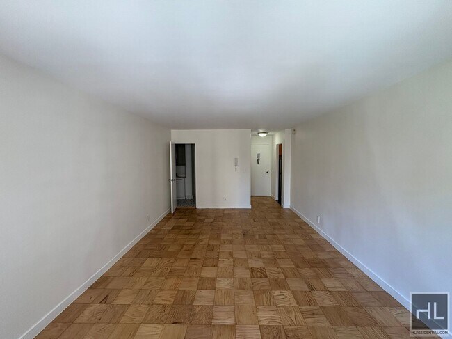 Photo - EAST 36 STREET Unit 6F