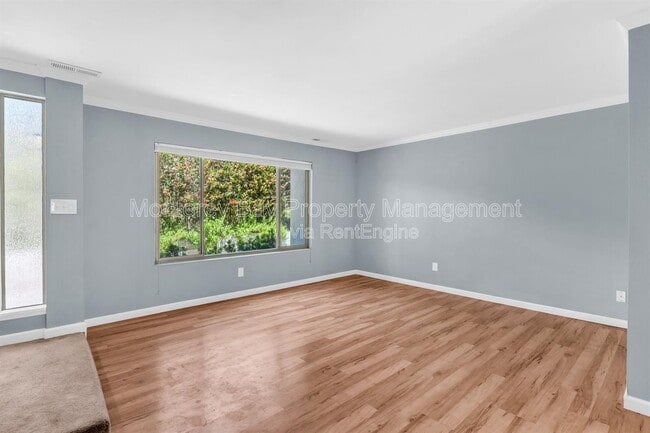 Photo - 3137 Seacrest Ave