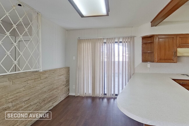 Photo - 2713 S Carrier Pkwy