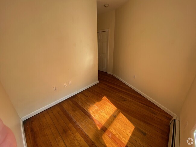 Building Photo - 8 Grove St Rental