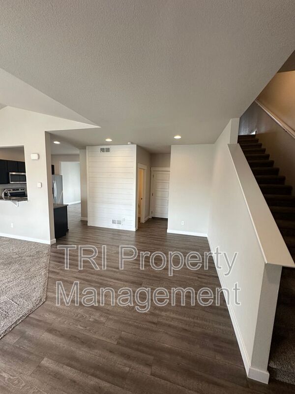 Photo - 218 E Chestnut St