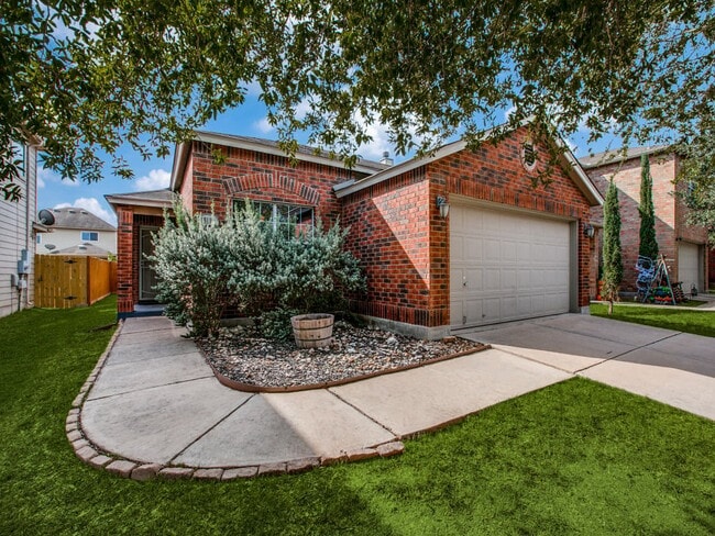 Building Photo - 10116 Villa Del Lago