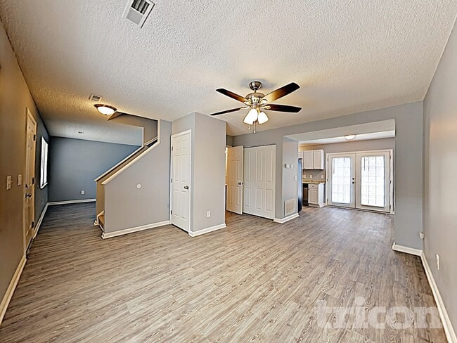 Photo - 313 Green Rose Rd