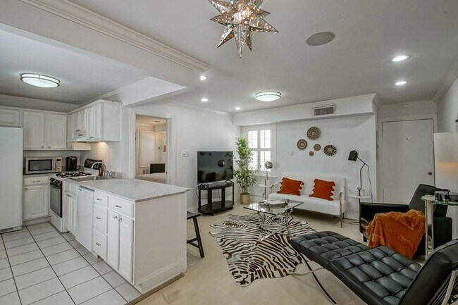 Photo - 1323 Dauphine St Unit 3