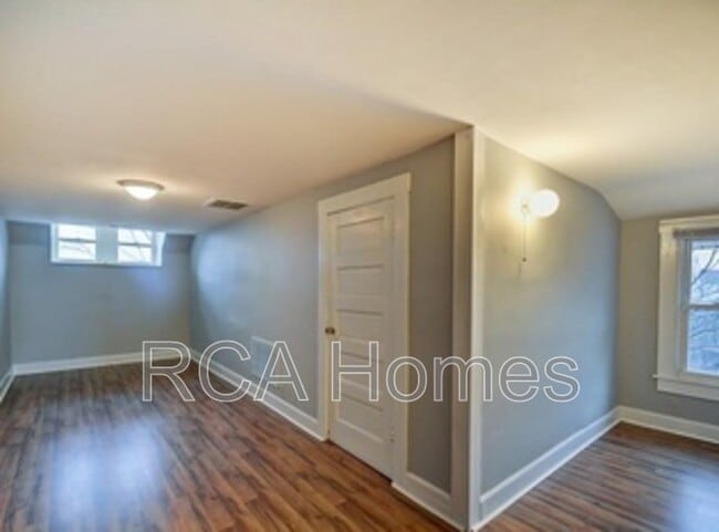 Photo - 2912.5 Shelby St