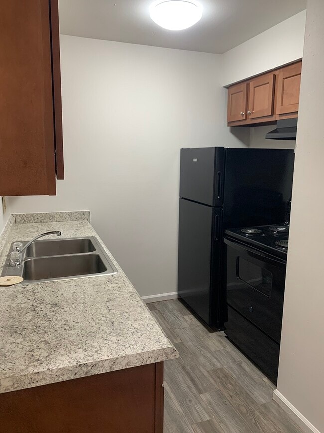 Photo - Cambridge Park I