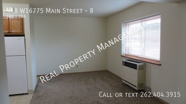 Photo - N88W16775-W16775 Main St Apartamento Unidad 8